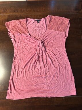 Banana Republic Rose Pink Twist-Front Lace Sleeve Top
